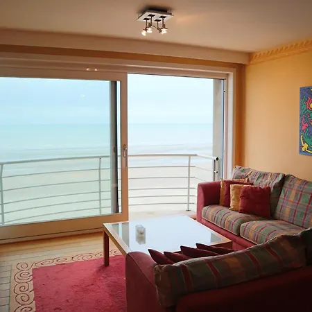 In With Ocean Views, Cleaning Included Nieuwpoort