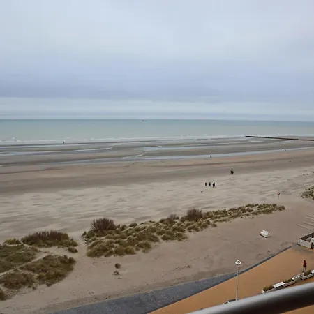In With Ocean Views, Cleaning Included Apartment *