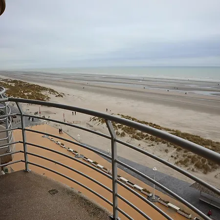 In With Ocean Views, Cleaning Included * Nieuwpoort
